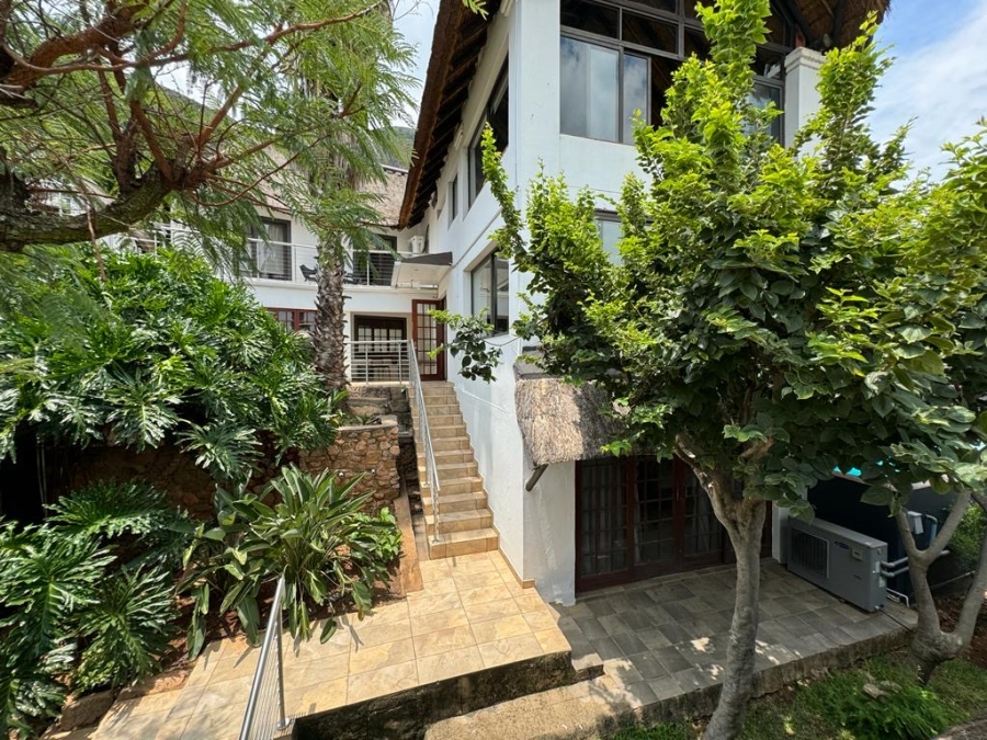 10 Bedroom Property for Sale in Kosmos North West